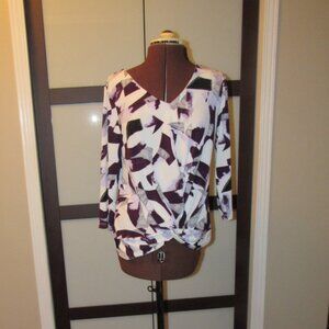 CLEO Petites  Women's Blouse/Top. Size S/P.  Black and White.
